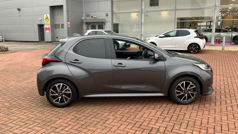 Toyota Yaris 1.5 Hybrid Design 5dr CVT Hybrid Hatchback